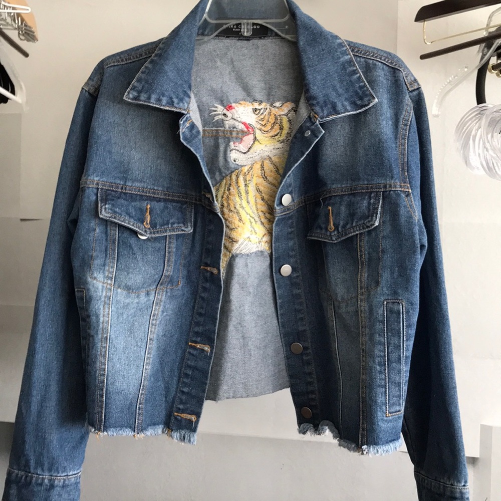AKIRA CHICAGO JEANS JACKET.